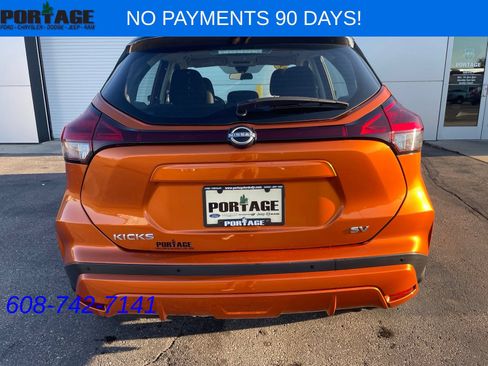 Used 2022 Nissan Kicks SV FWD image 6