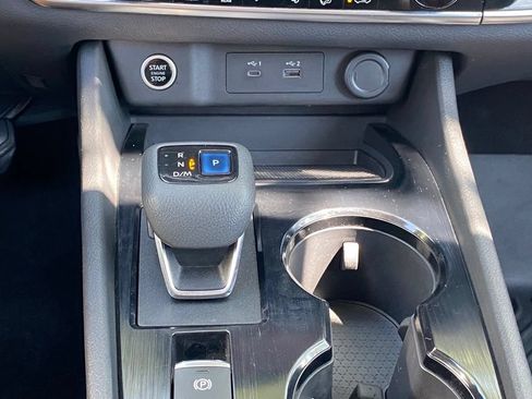 Used 2022 Nissan Rogue SV FWD image 23