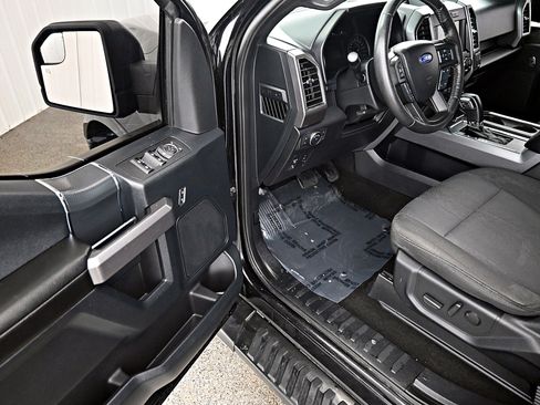 Used 2019 Ford F150 XLT w/ Equipment Group 302A Luxury image 4