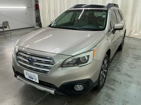 Used 2017 Subaru Outback 2.5i Limited AWD/4WD image 10