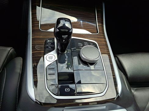 Used 2023 BMW X5 xDrive40i AWD/4WD image 16