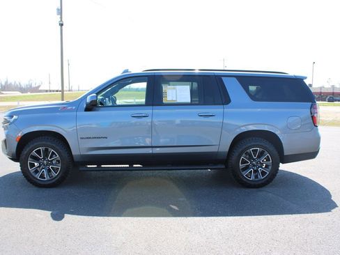 Used 2022 Chevrolet Suburban Z71 image 6