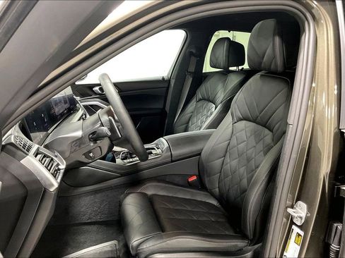 Used 2025 BMW X6 M60i AWD/4WD image 31