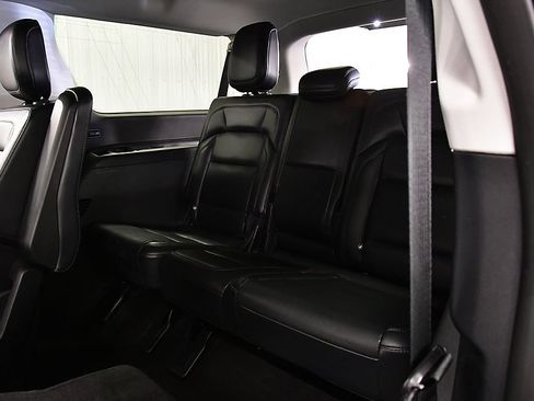 Used 2025 Lincoln Navigator L Reserve AWD/4WD image 31