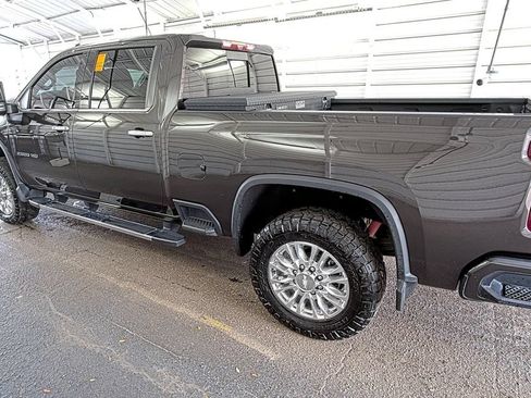 Used 2020 Chevrolet Silverado 2500 High Country w/ Z71 Off-Road Package AWD/4WD image 3