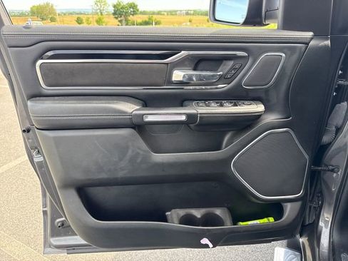 Used 2022 RAM 1500 Laramie AWD/4WD image 24