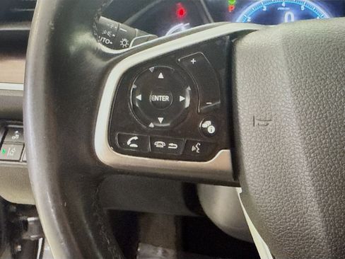 Used 2019 Honda Civic Touring image 14