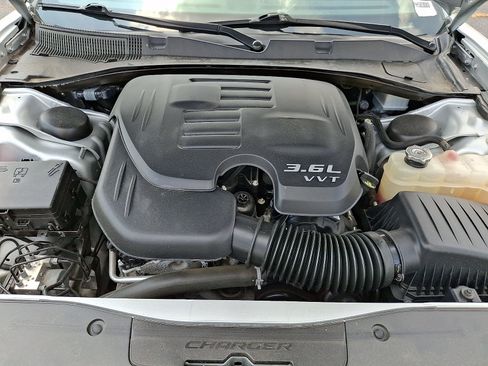 Used 2023 Dodge Charger SXT RWD image 28