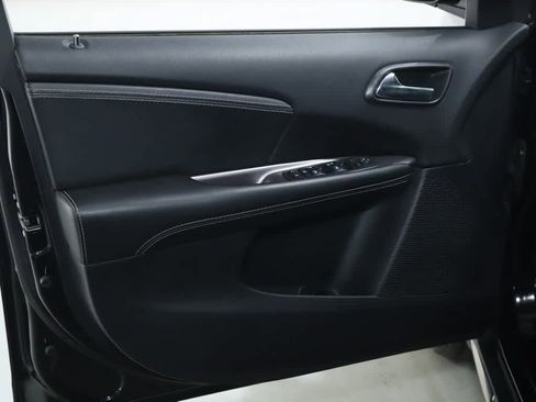 Used 2017 Dodge Journey Crossroad w/ Popular Equipment Group image 16