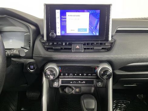 Used 2023 Toyota RAV4 XLE image 33