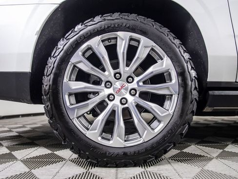 Used 2023 GMC Yukon XL Denali w/ Denali Reserve Package AWD/4WD image 46