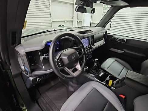 Used 2022 Ford Bronco Black Diamond image 11