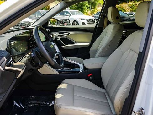 Used 2025 Audi Q5 Premium w/ Convenience Package AWD/4WD image 17