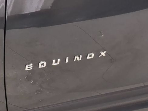 Used 2020 Chevrolet Equinox Premier FWD image 16