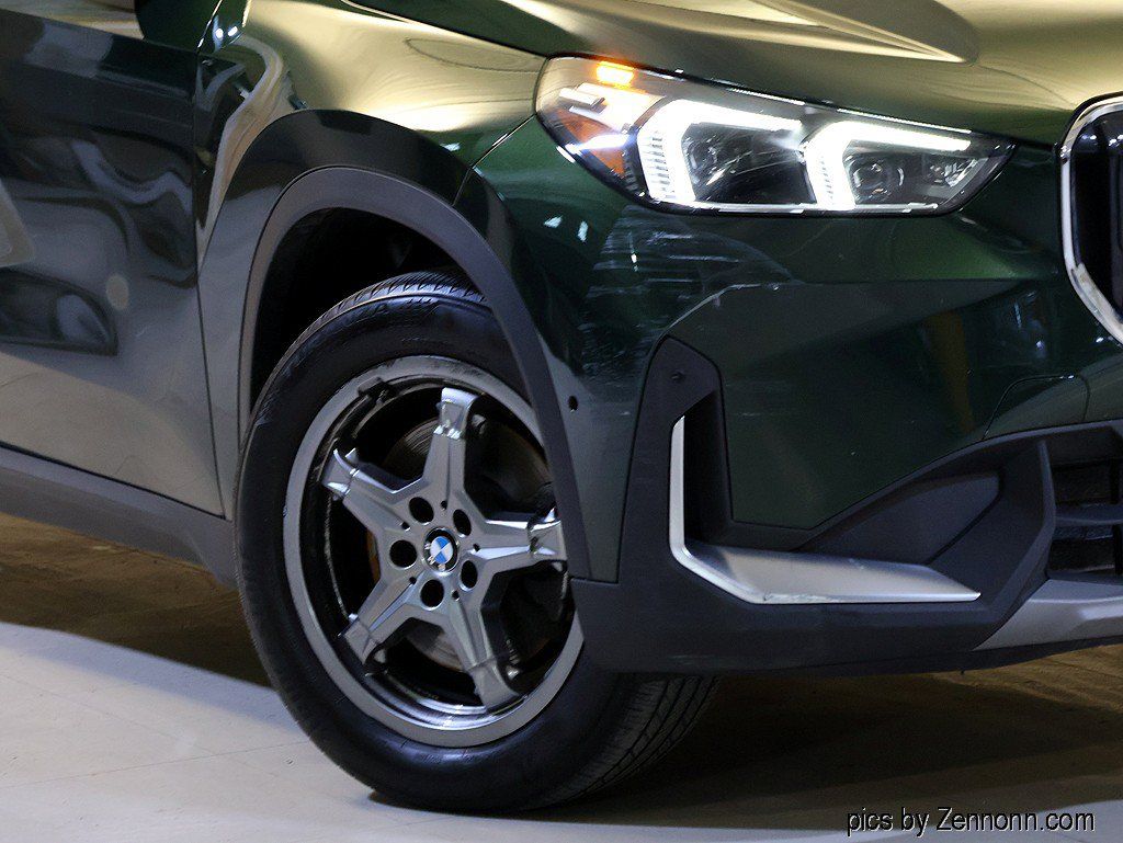 Certified 2023 BMW X1 xDrive28i w/ Convenience Package AWD/4WD image 3