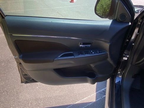 Used 2022 Mitsubishi Outlander Sport LE FWD image 12