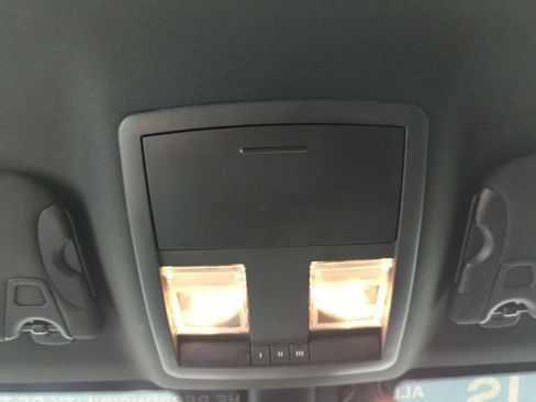 Used 2016 Dodge Challenger SXT Plus image 29