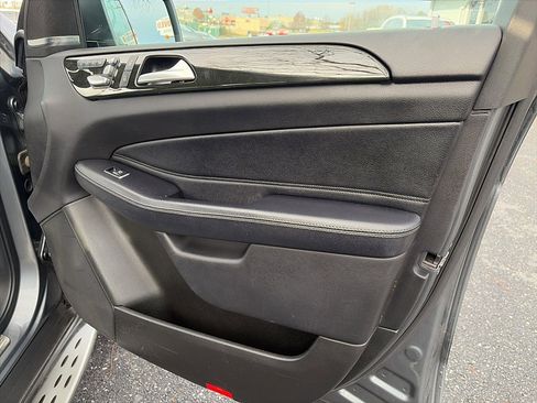 Used 2019 Mercedes-Benz GLS 450 4MATIC w/ Premium 1 Package image 45