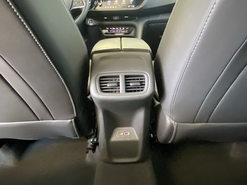 Used 2023 Buick Envision Preferred FWD image 32