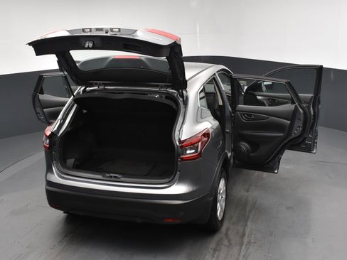 Used 2020 Nissan Rogue Sport S image 25