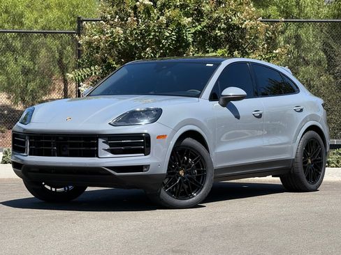 Certified 2024 Porsche Cayenne Coupe AWD/4WD image 1