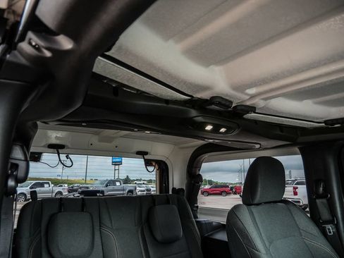 Used 2025 Jeep Wrangler Sport AWD/4WD image 40