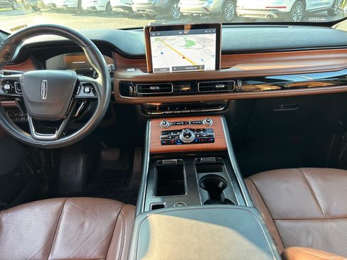 Used 2020 Lincoln Aviator Reserve w/ Elements Package Plus AWD/4WD image 28
