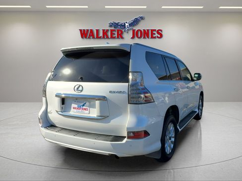 Used 2018 Lexus GX 460 Premium w/ Premium Package image 3