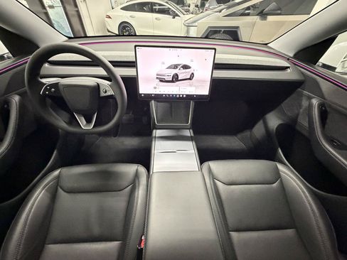 Used 2026 Tesla Model Y AWD image 17