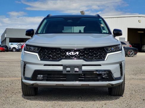 Used 2023 Kia Sorento SX image 2