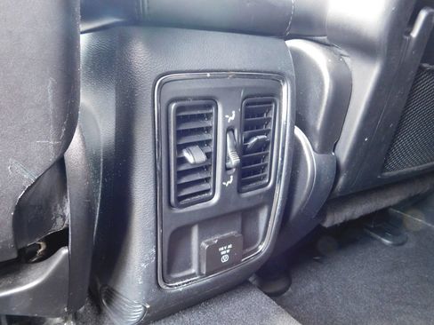 Used 2020 Jeep Grand Cherokee Altitude AWD/4WD image 15