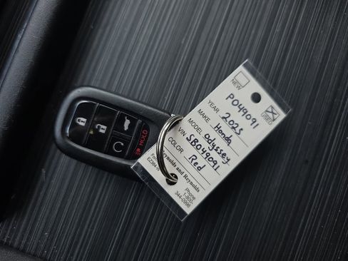 Used 2025 Honda Odyssey Sport-L image 37