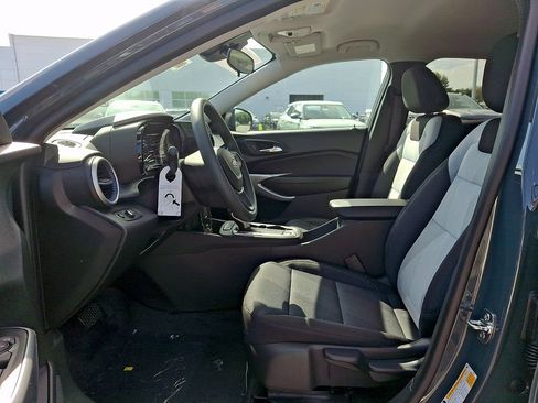 New 2026 Chevrolet Trax LS w/ LS Convenience Package FWD image 9
