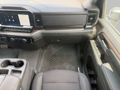 Used 2024 Chevrolet Silverado 2500 LT AWD/4WD image 13