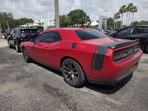 Used 2015 Dodge Challenger R/T Scat Pack w/ Leather Interior Group RWD image 4