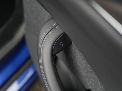 Used 2021 Tesla Model S Long Range image 36