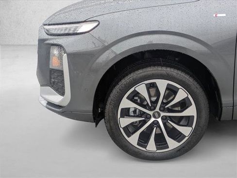 New 2026 Audi Q3 quattro 2.0T AWD/4WD image 11