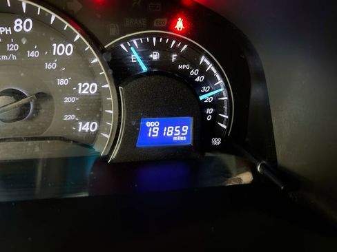 Used 2012 Toyota Camry LE image 13