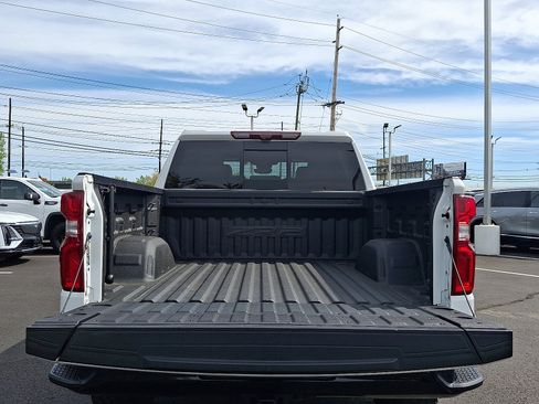 Used 2024 Chevrolet Silverado 1500 ZR2 w/ Technology Package AWD/4WD image 28