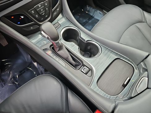 Used 2020 Buick Envision Essence image 25