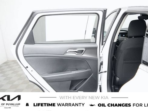 New 2026 Kia Sportage LX w/ LX Convenience Package AWD/4WD image 11