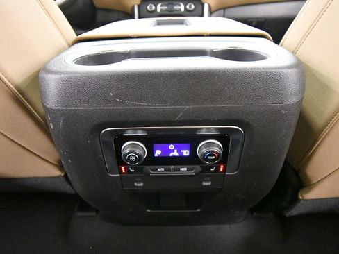Used 2023 Chevrolet Tahoe Premier AWD/4WD image 17