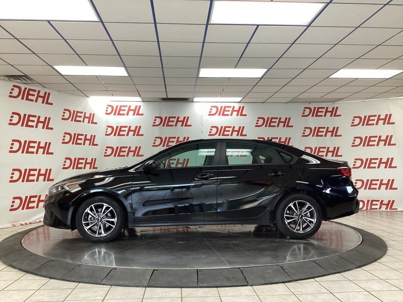 Certified 2023 Kia Forte LXS FWD image 4