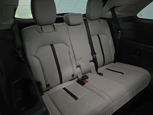 Used 2024 MAZDA CX-90 3.3 Turbo w/ Preferred Plus image 11