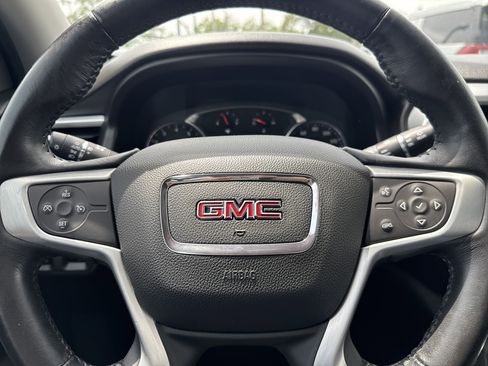 Used 2018 GMC Acadia SLT FWD image 15