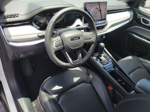 Used 2025 Jeep Compass Limited AWD/4WD image 13