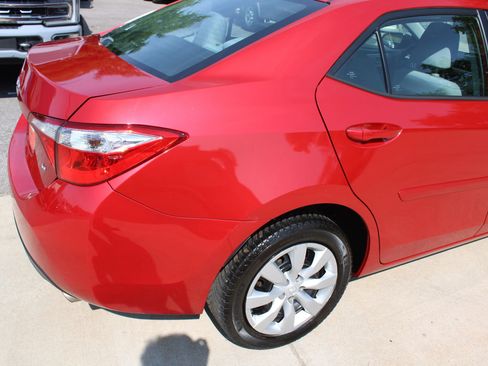 Used 2015 Toyota Corolla LE FWD image 9