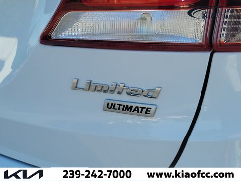 Used 2018 Hyundai Santa Fe Limited FWD image 10