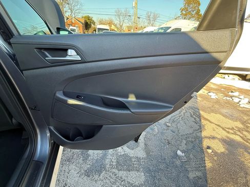 Used 2017 Hyundai Tucson SE image 30