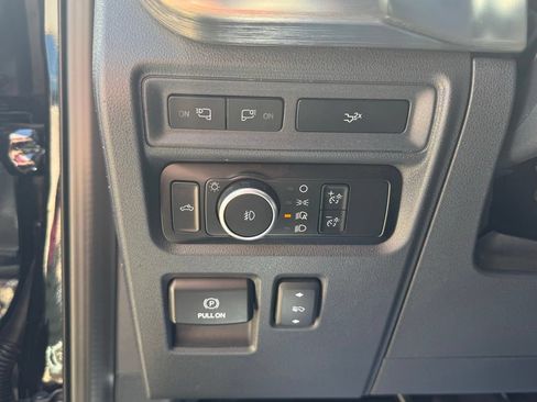 Used 2023 Ford F150 Lariat w/ FX4 Off-Road Package AWD/4WD image 11